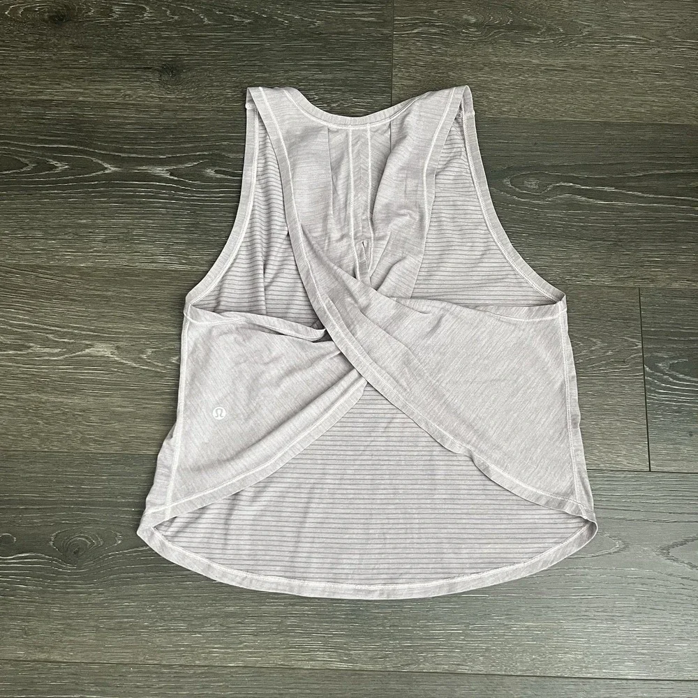 Lululemon Women's Fast As Light Tank Muscle Sleeveless Athletic‎ Approx Sz 4